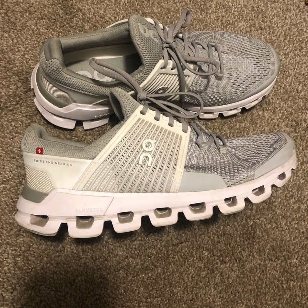 On Cloud Swift Women’s Shoes